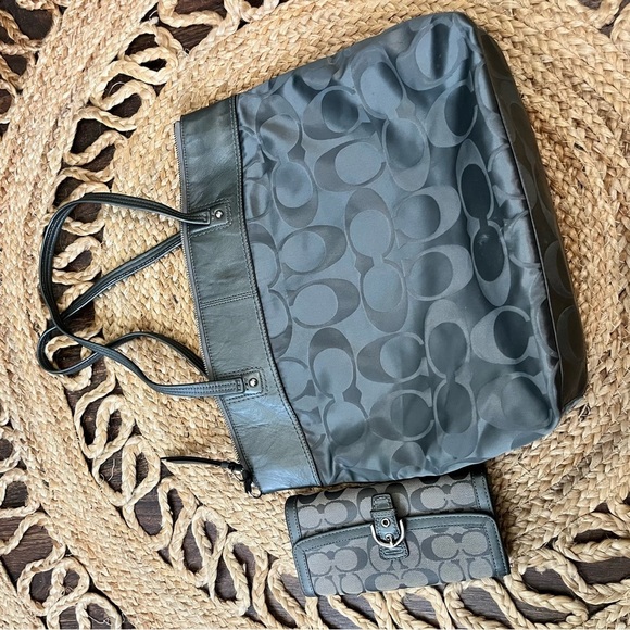 Pristine coach bag - Picture 6 of 6